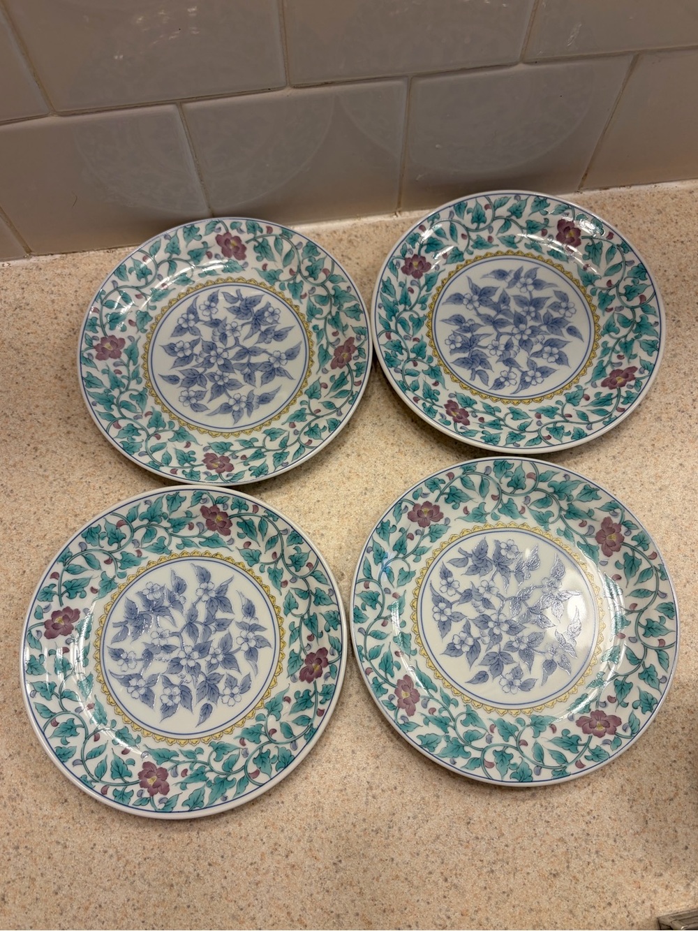 Vintage Arita Floral Porcelain Tea Cup and Saucer Set - Green and Pink - Picture 7 of 12